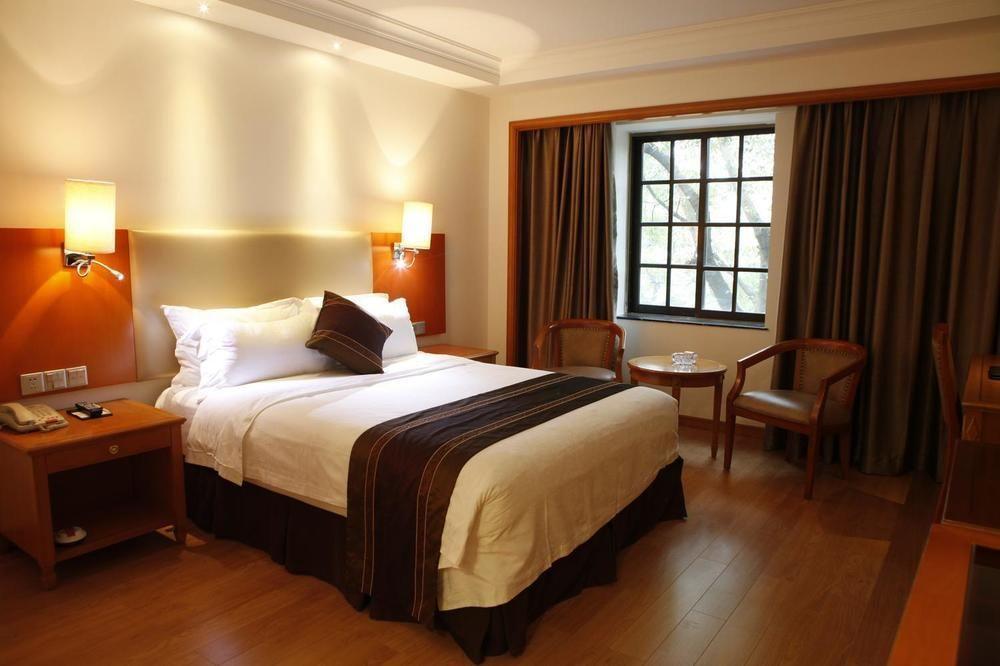 Guangzhou Yuehai Hotel Exterior photo